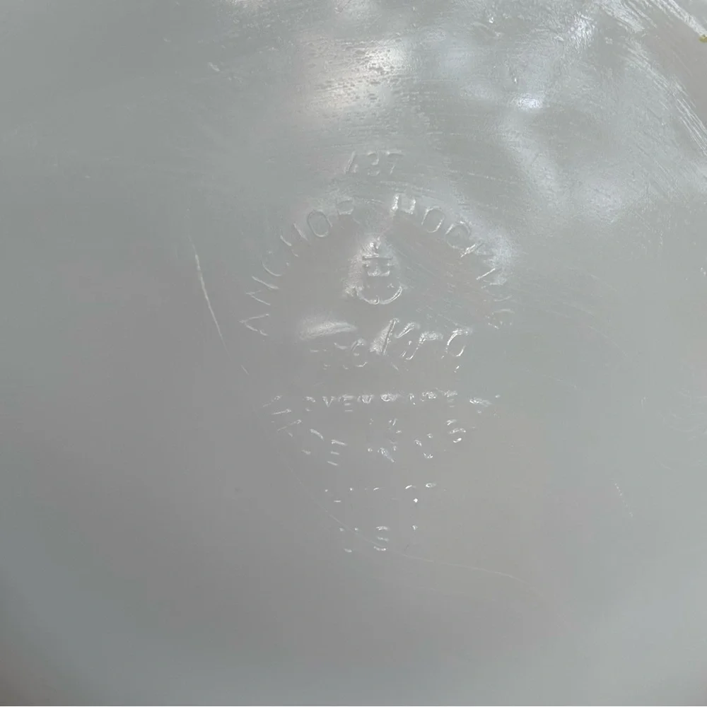 Anchor Hocking Fire King Meadow Green casserole dish 8.5 diameter Vintage
